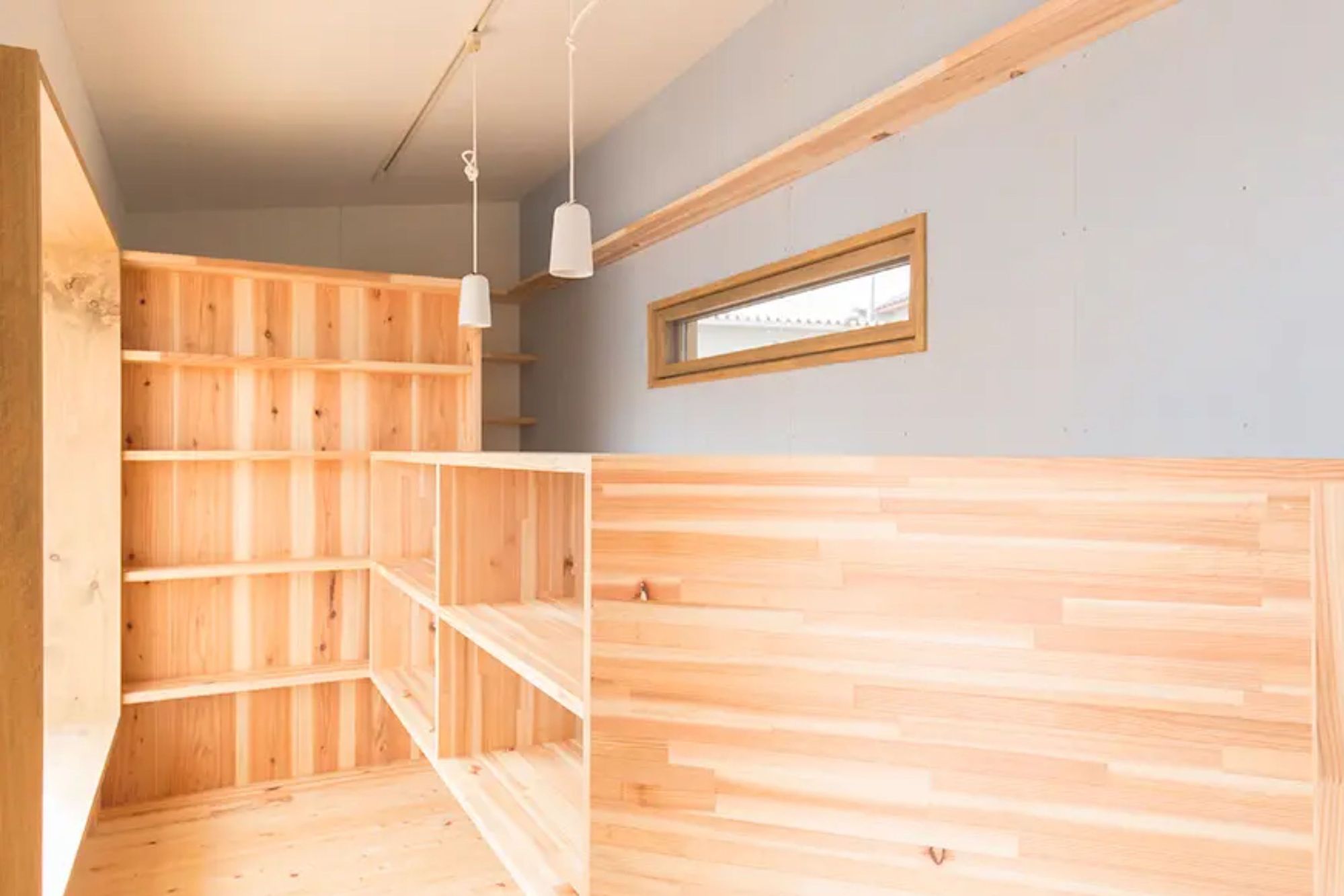 トレーラーハウス 小屋 動かせる コダマベース　Kodamabase 別荘 サウナ コテージ アトリエ ショップ 浴槽付きサウナ 事務所 サロン 敷地内別居