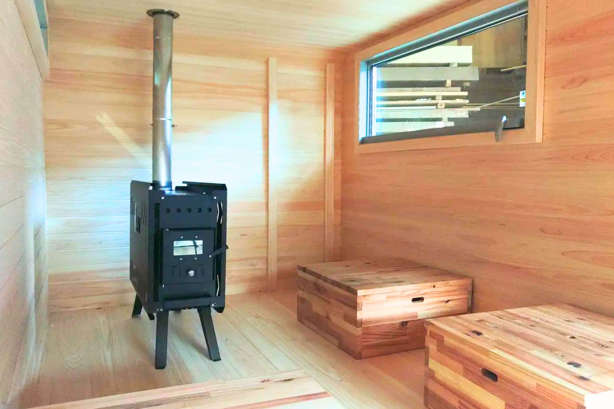 トレーラーハウス 小屋 キャンプ サウナ 木製 檜 ヒノキ けん引免許不要 アウトドア 別荘