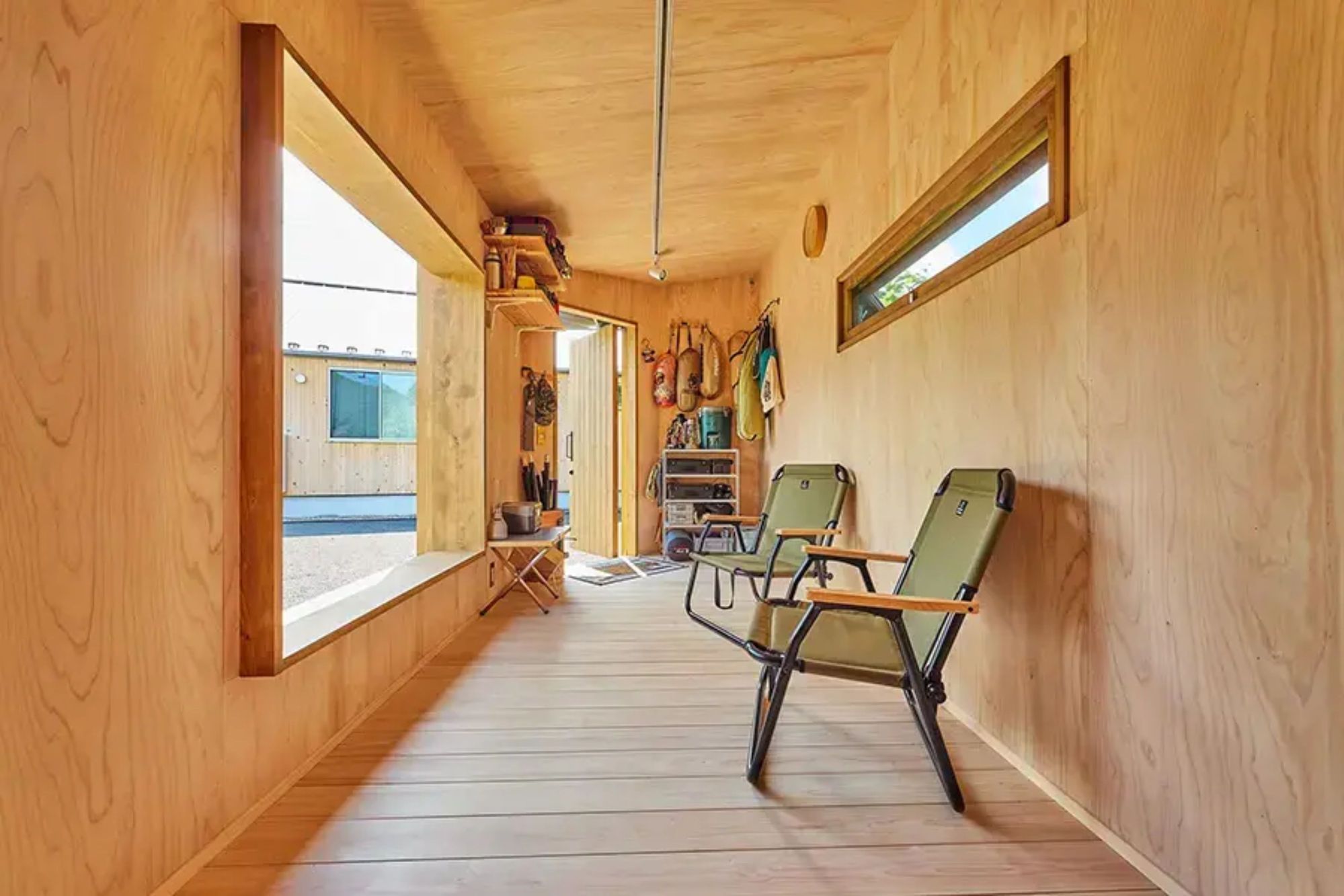 トレーラーハウス 小屋 動かせる コダマベース　Kodamabase 別荘 サウナ コテージ アトリエ ショップ 浴槽付きサウナ 事務所 サロン 敷地内別居