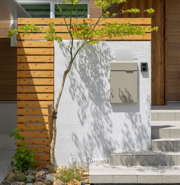 フェンス エクステリア おすすめ 愛知 外構 新築外構 リフォーム外構 目隠し 木樹脂 アルミ ルーバー 施工例 ランキング