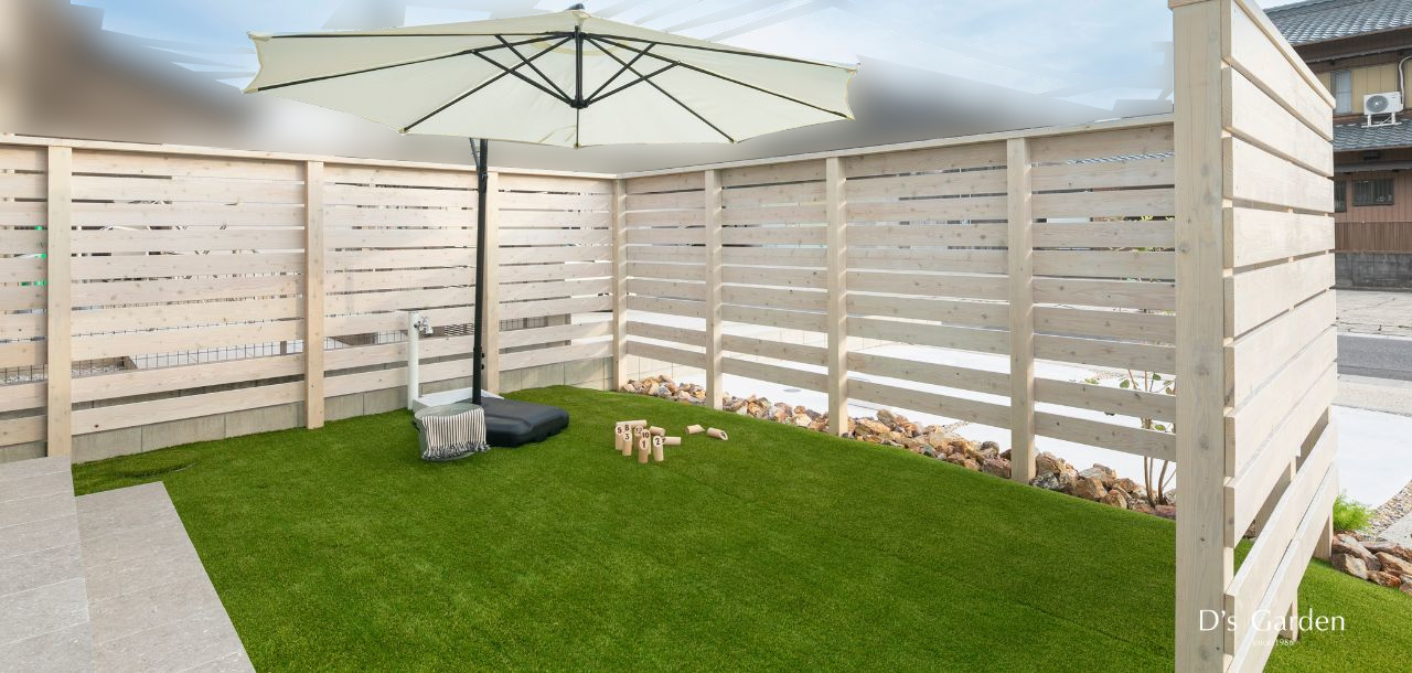 フェンス エクステリア おすすめ 愛知 外構 新築外構 リフォーム外構 目隠し 木樹脂 アルミ ルーバー 施工例 ランキング