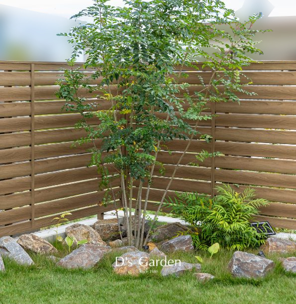 フェンス エクステリア おすすめ 愛知 外構 新築外構 リフォーム外構 目隠し 木樹脂 アルミ ルーバー 施工例 ランキング