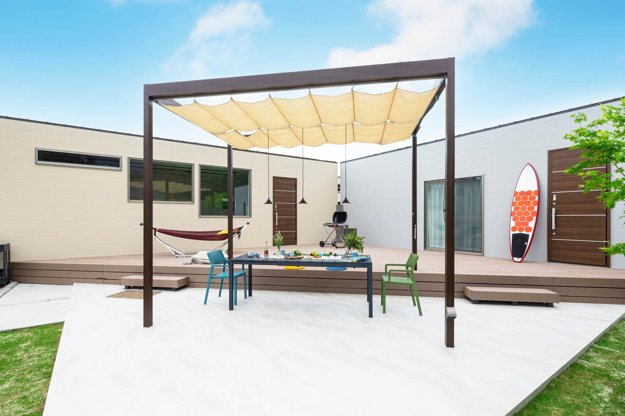 愛知県 名古屋市 南知多 庭 ガーデンデザイン おしゃれ リゾート 趣味 楽しむ 休日 別荘 トレーラーハウス タイニーハウス 施工例 口コミ おすすめ