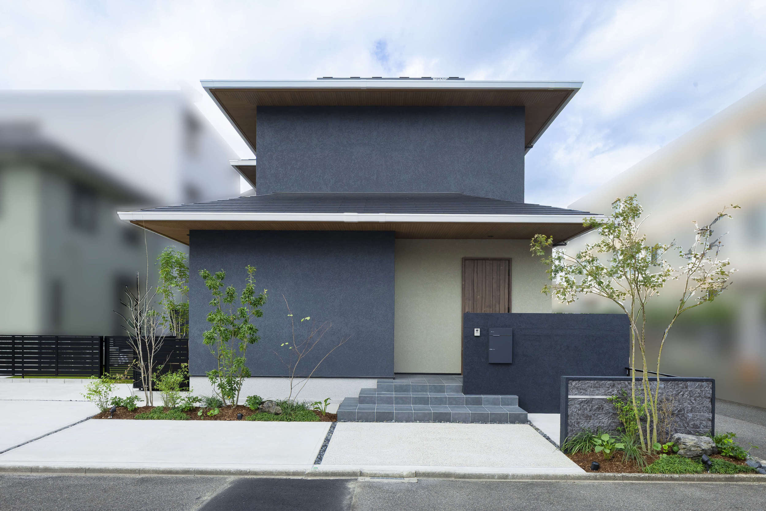 愛知県 名古屋市 施工例 新築外構 住友林業 外構 デザイン おしゃれ かっこいい 口コミ おすすめ 施工例 庭 ガーデンデザイン 人工芝 坪庭 和モダン