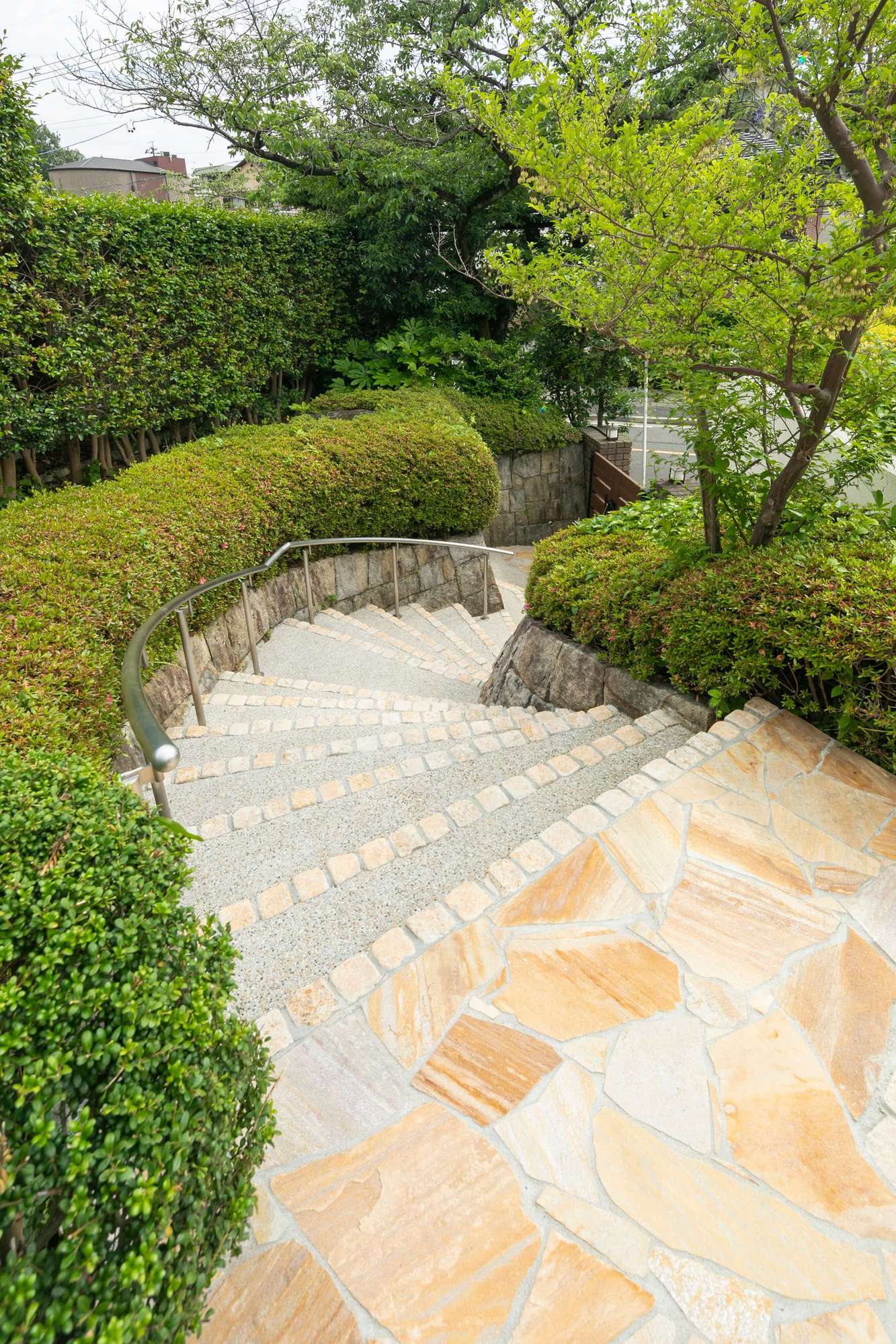 愛知県 名古屋市 リフォーム リフォーム外構 おしゃれ アプローチ 階段 自然石 門周り