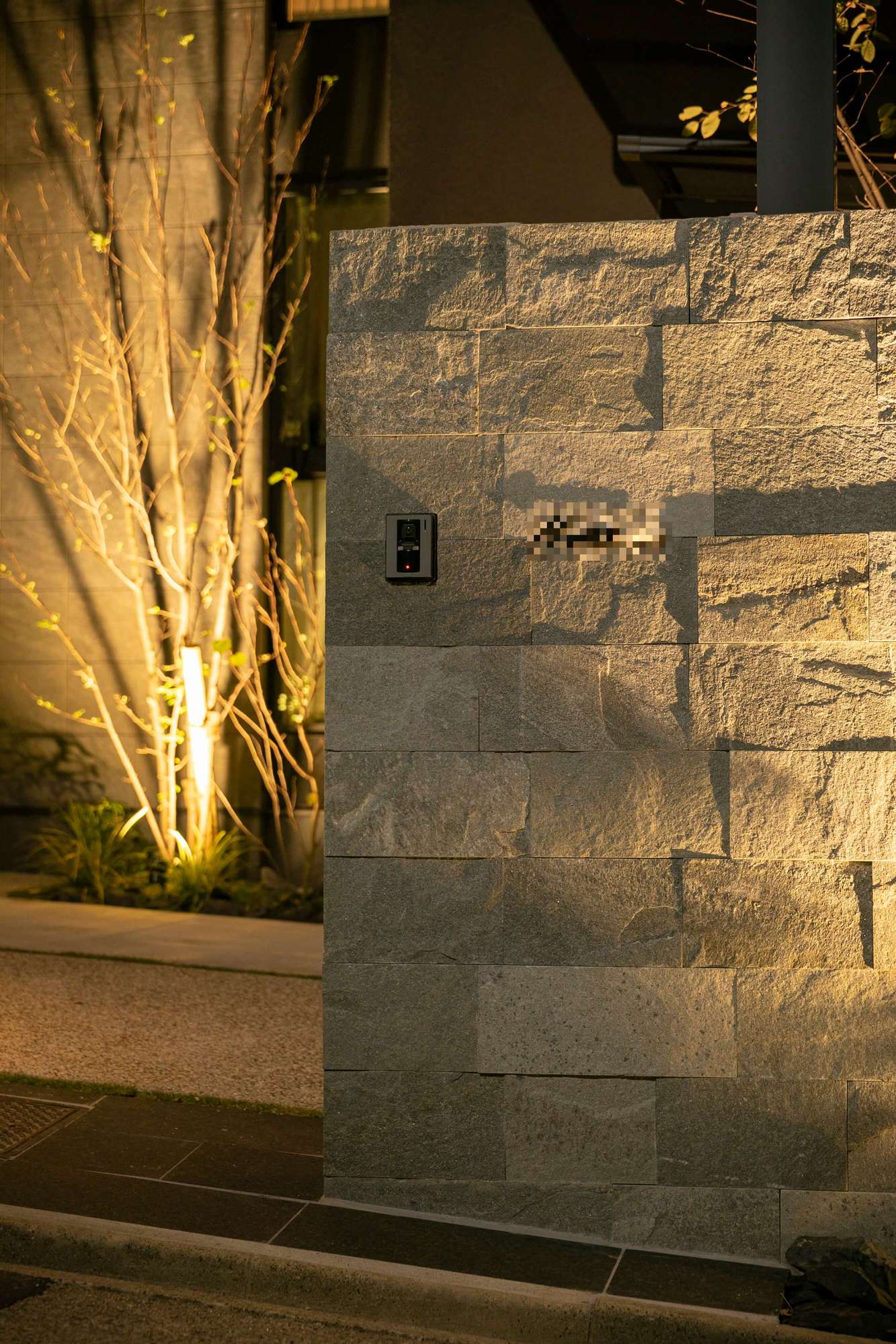 緑化地域 新築外構 夜景 照明 プラスＧ クラシスホーム ゲート エントランス アーチ