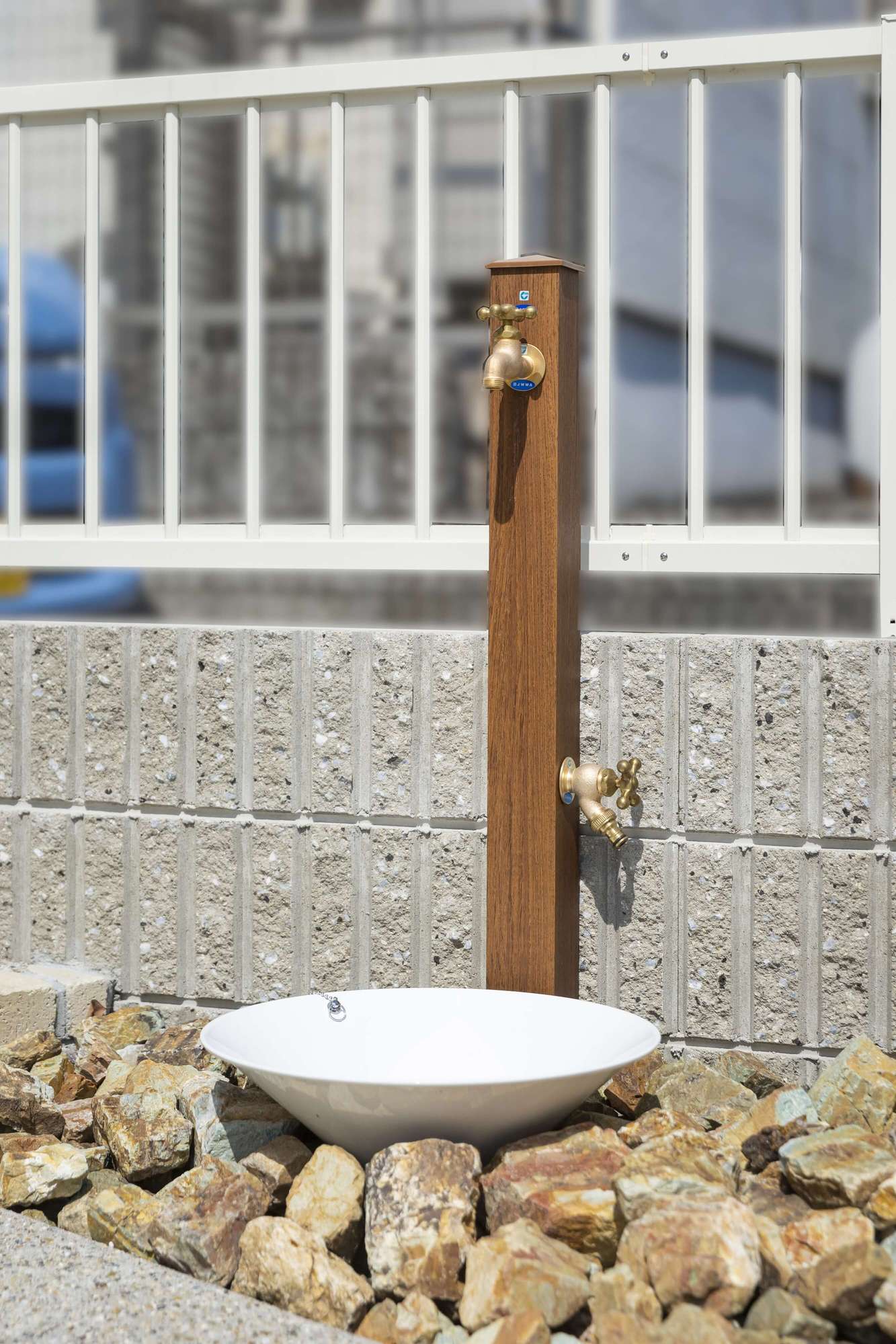 タイル タイルテラス かわいい おしゃれ プライベートガーデン テラス屋根 青 ブルー 愛知県 名古屋市 三井ホーム 外構 デザイン おすすめ