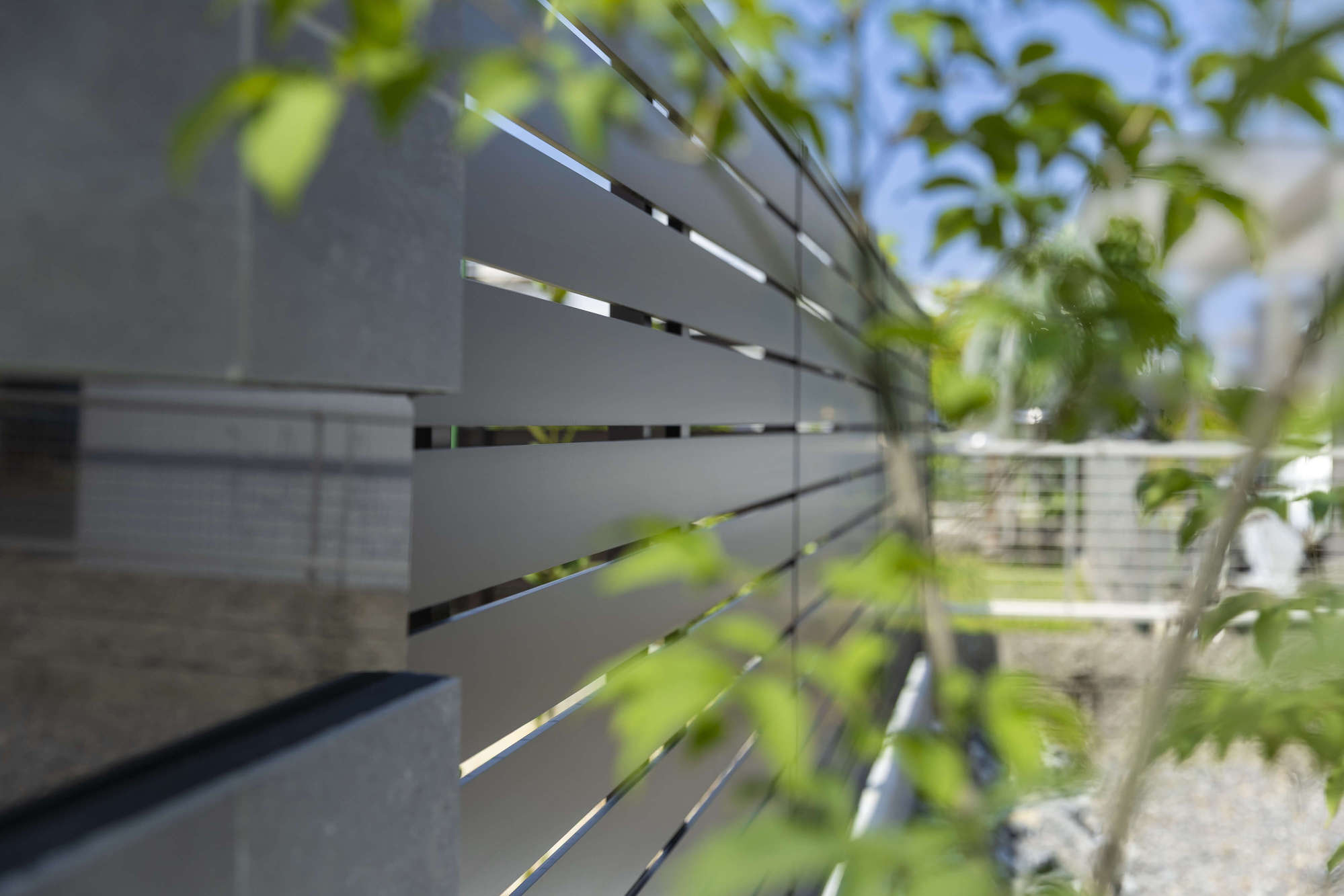 新築外構 シンプルモダン おしゃれ かっこいい 平屋住宅 アイ工務店 エクステリア 外構デザイン 愛知県 名古屋市 フェンス 目隠し