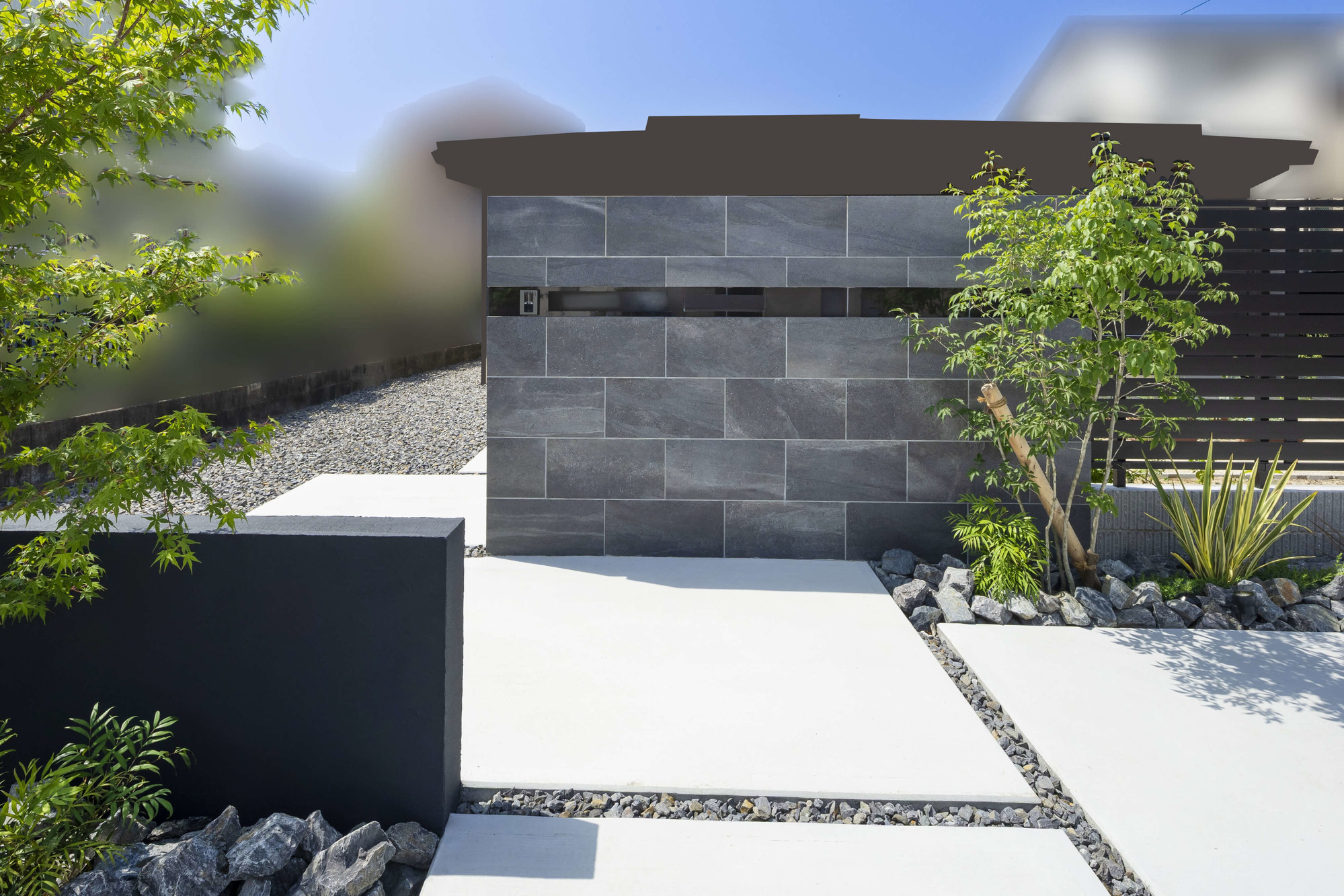 新築外構 シンプルモダン おしゃれ かっこいい 平屋住宅 アイ工務店 エクステリア 外構デザイン 愛知県 名古屋市 フェンス 目隠し