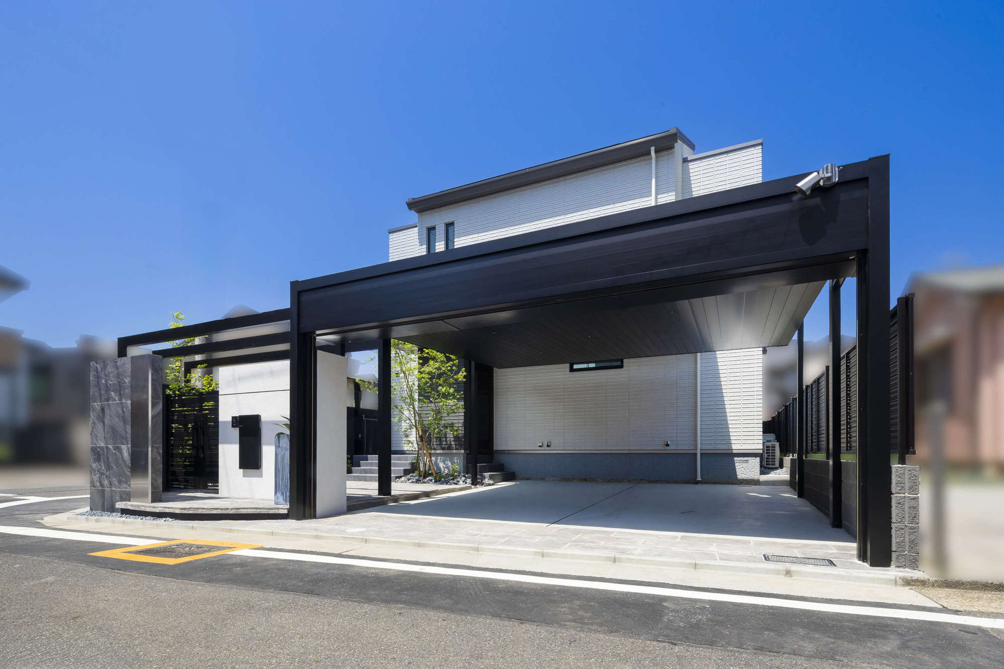 愛知県 名古屋市 新築外構 積水ハウス エクステリア デザイン おしゃれ 高級感 ガレージ シャッターゲート 防犯対策  LIXIL YKKap