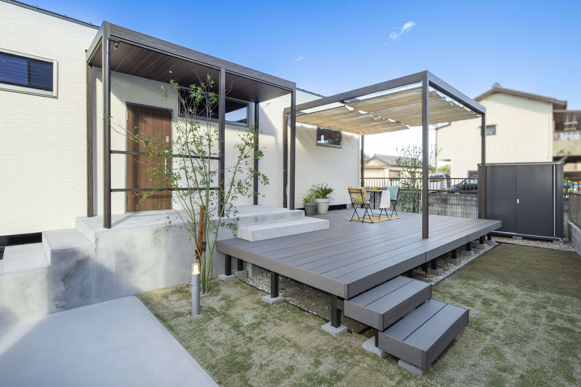 愛知県 新築外構 施工例 リゾート 外構 ガーデン トレーラーハウス レンタルスペース 別荘 パーゴラ ウッドデッキ おしゃれ ガーデンデザイン