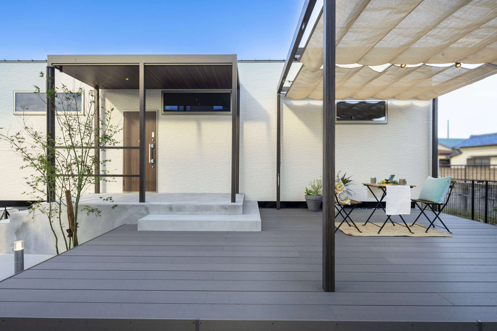 愛知県 新築外構 施工例 リゾート 外構 ガーデン トレーラーハウス レンタルスペース 別荘 パーゴラ ウッドデッキ おしゃれ ガーデンデザイン