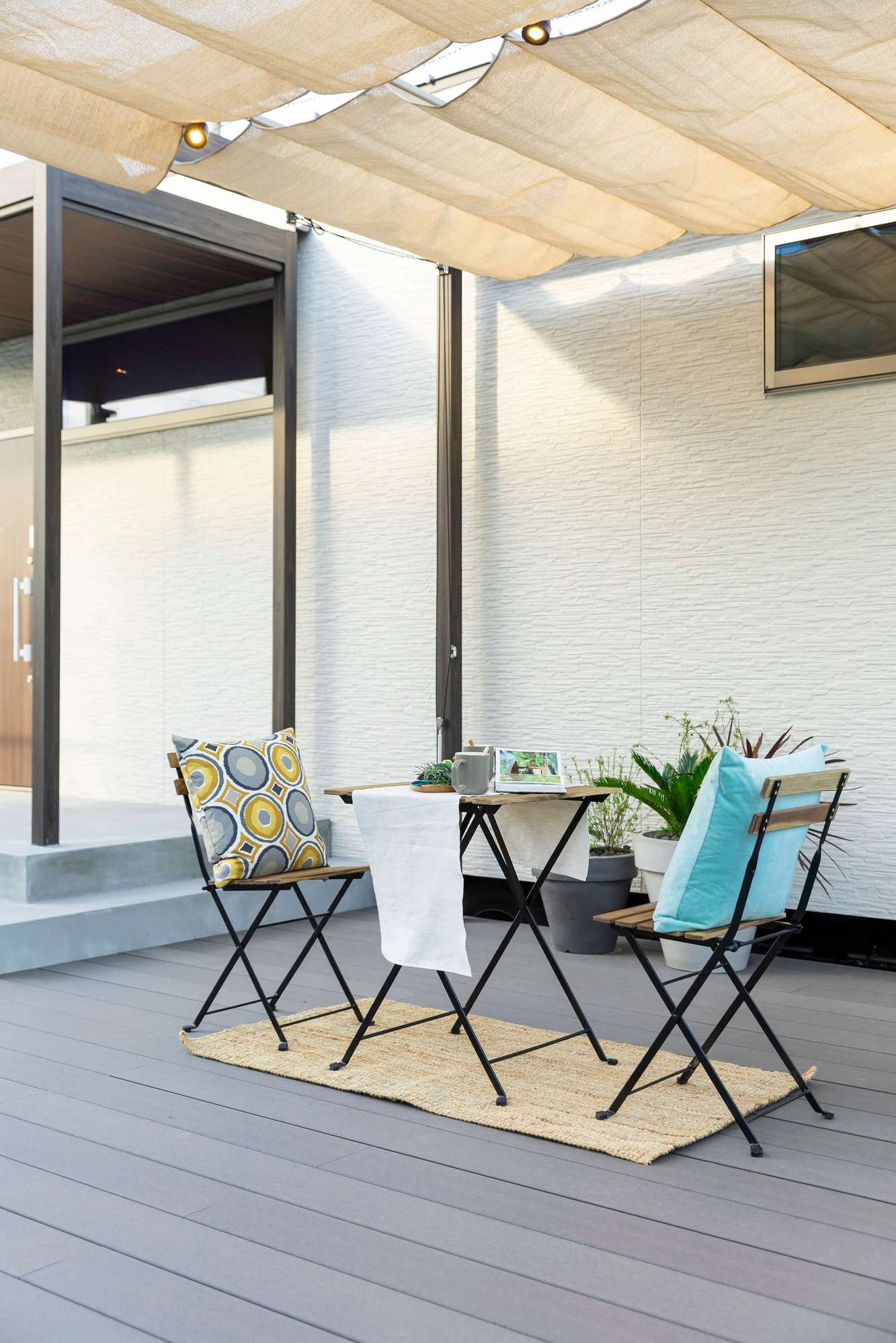 愛知県 新築外構 施工例 リゾート 外構 ガーデン トレーラーハウス レンタルスペース 別荘 パーゴラ ウッドデッキ おしゃれ ガーデンデザイン