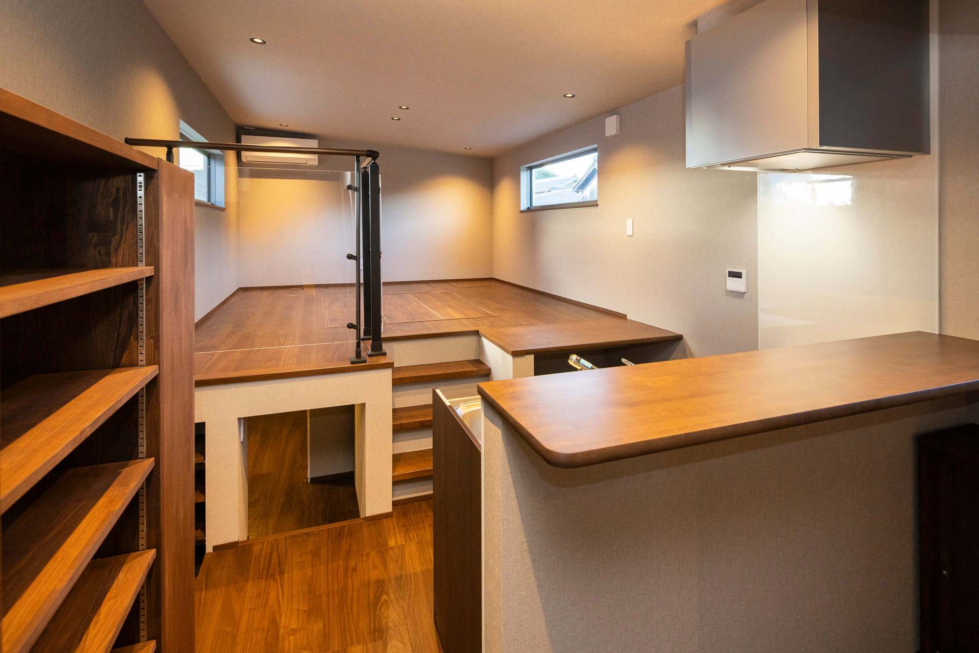 愛知県 新築外構 施工例 リゾート 外構 ガーデン トレーラーハウス レンタルスペース 別荘 パーゴラ ウッドデッキ おしゃれ ガーデンデザイン