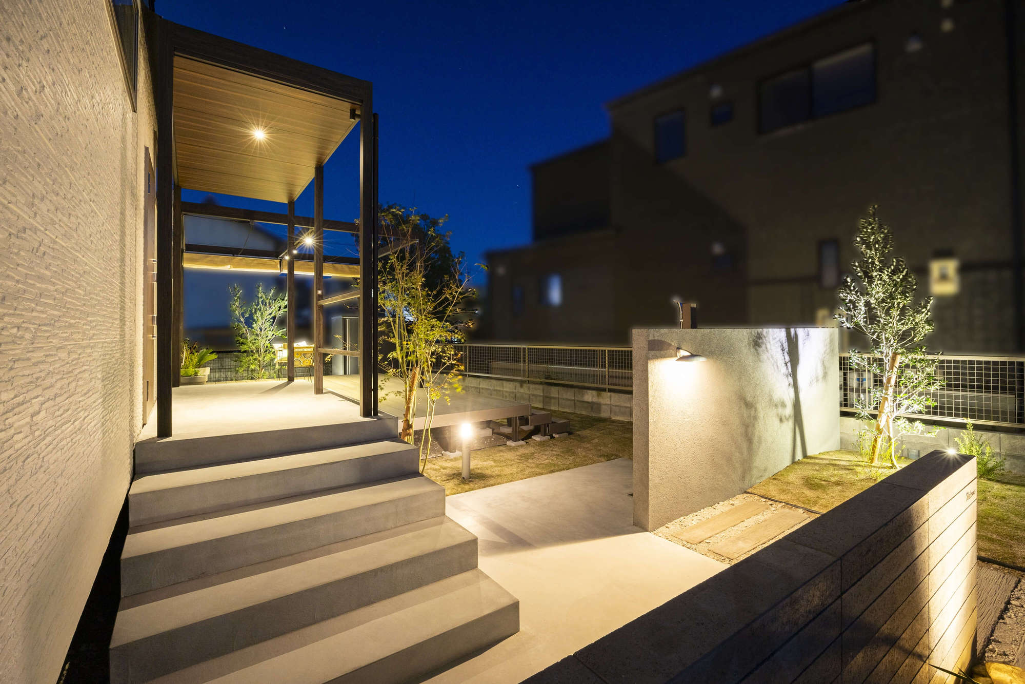 愛知県 新築外構 施工例 リゾート 外構 ガーデン トレーラーハウス レンタルスペース 別荘 パーゴラ ウッドデッキ おしゃれ ガーデンデザイン