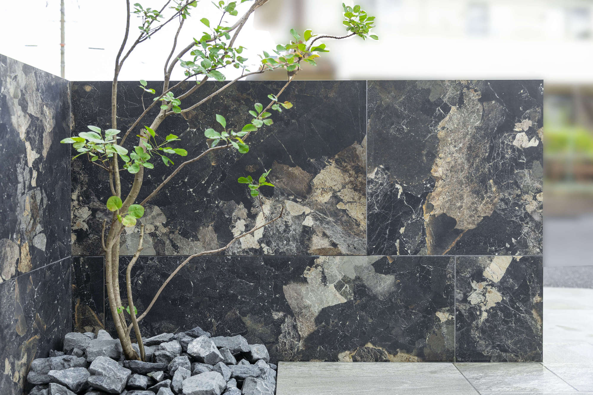 愛知県 名古屋市 一宮市 新築外構 おしゃれ かっこいい ドライガーデン タイル 高級感 住友林業 ウッドデッキ 芝生