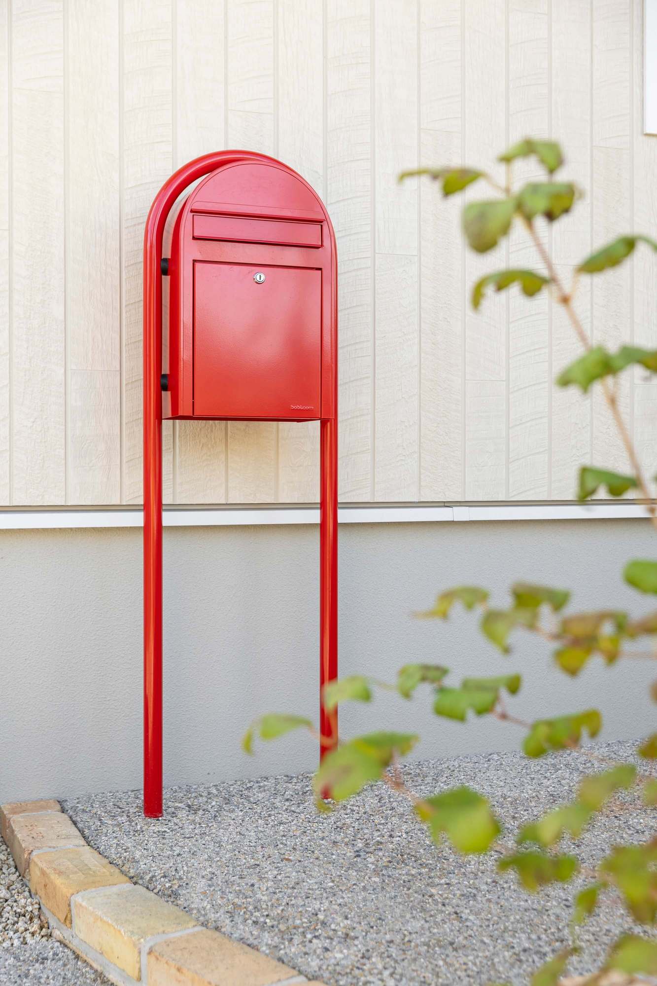 愛知県 名古屋市 新築外構 スロープ 施工例 スウェーデンハウス かわいい おしゃれ 古レンガ アプローチ 門まわり