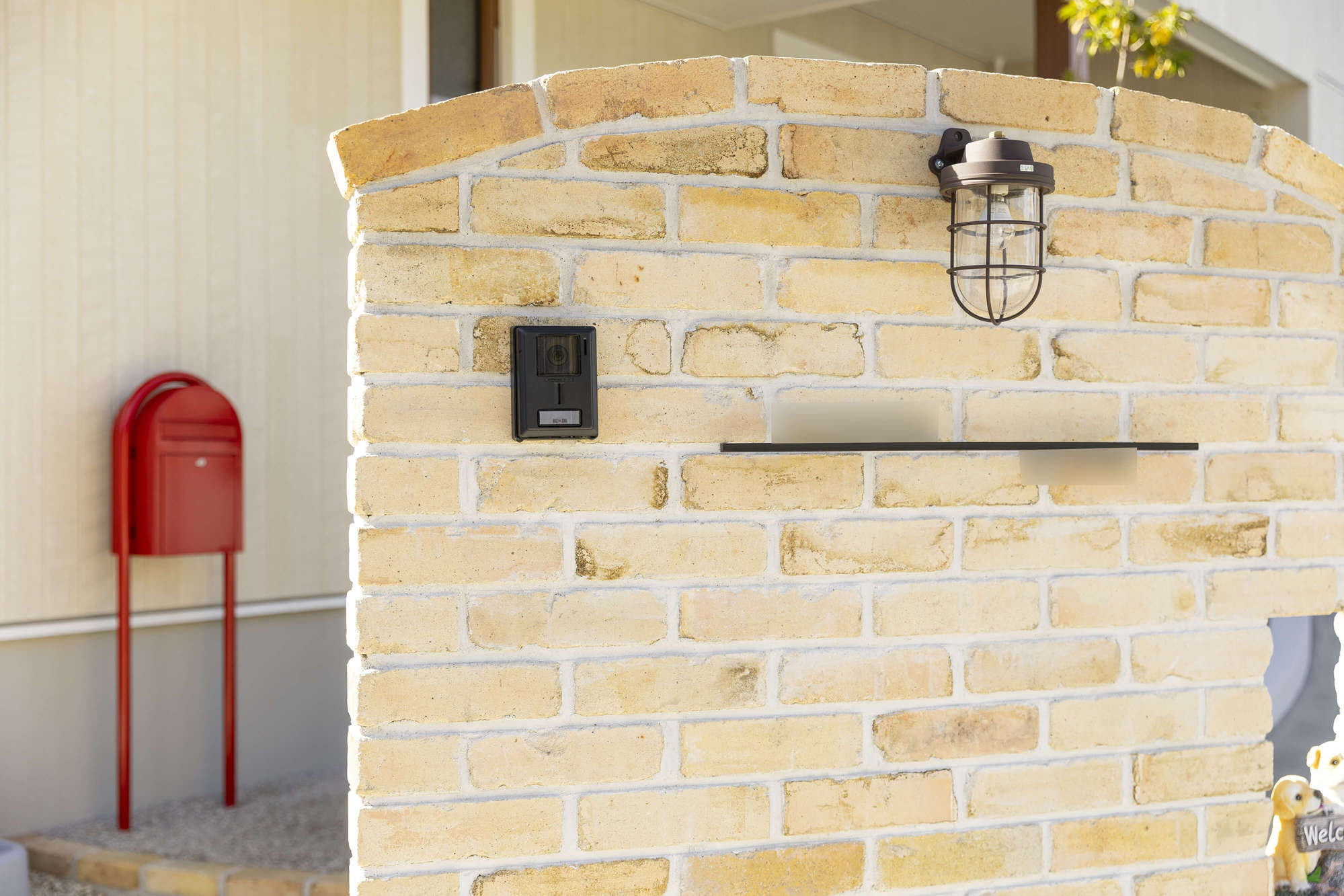 愛知県 名古屋市 新築外構 スロープ 施工例 スウェーデンハウス かわいい おしゃれ 古レンガ アプローチ 門まわり