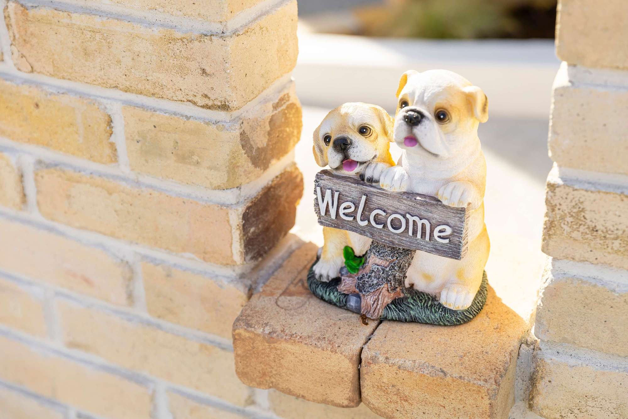 愛知県 名古屋市 新築外構 スロープ 施工例 スウェーデンハウス かわいい おしゃれ 古レンガ アプローチ 門まわり