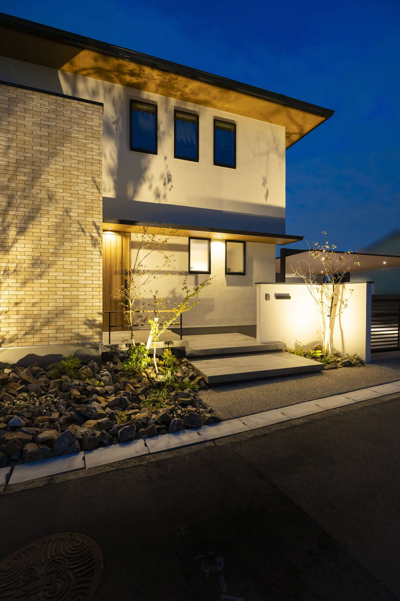 住友林業 新築外構 エクステリア 外構 デザイン ガーデンデザイン おしゃれ かっこいい ナチュラルモダン カーポート カーゲート 愛知県 名古屋市 芝生 ウッドデッキ