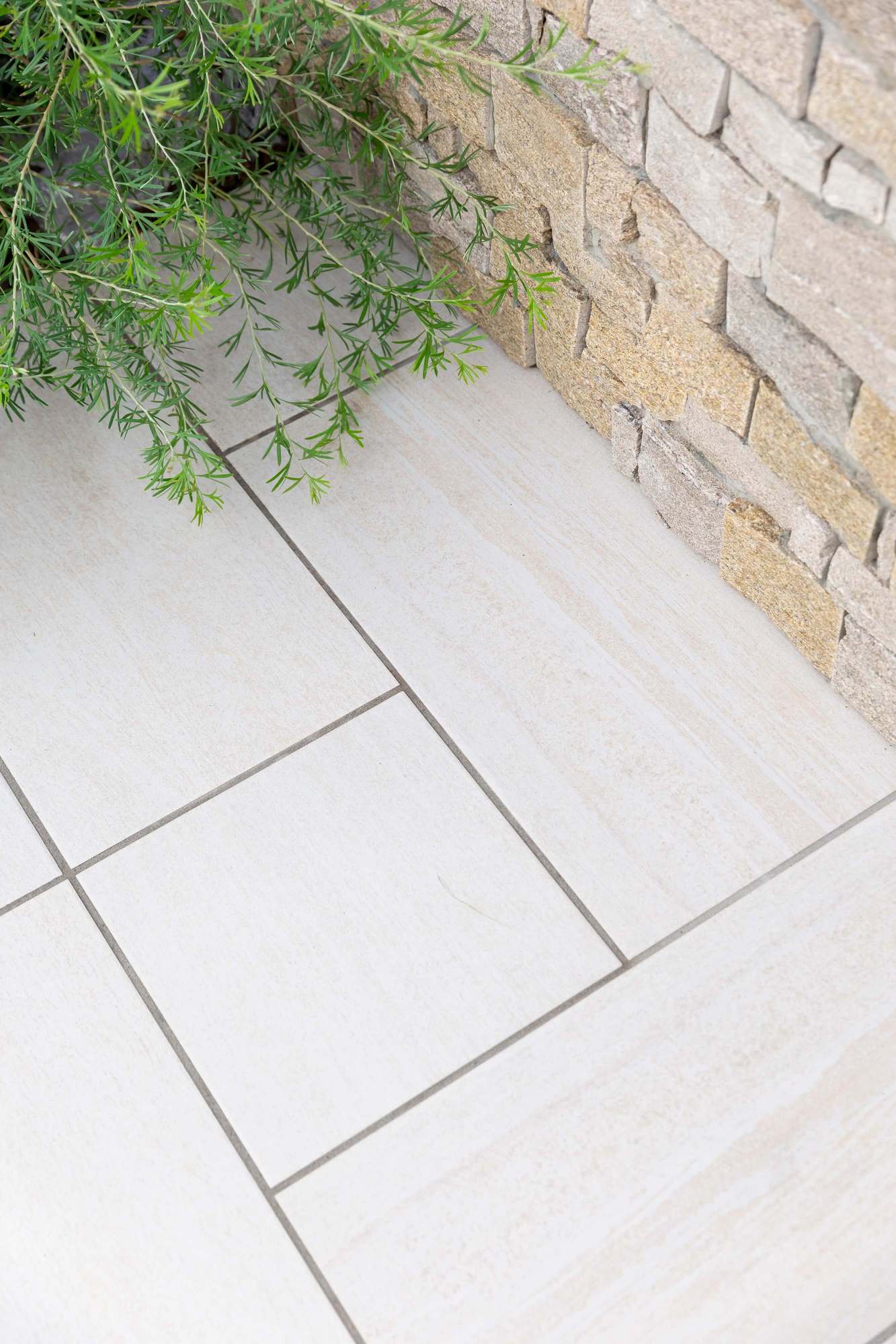 三井ホーム 新築外構 外構 フェンス ナチュラル デザイン エクステリア 自然石 サイクルポート 植栽 かわいい 愛知県 名古屋市