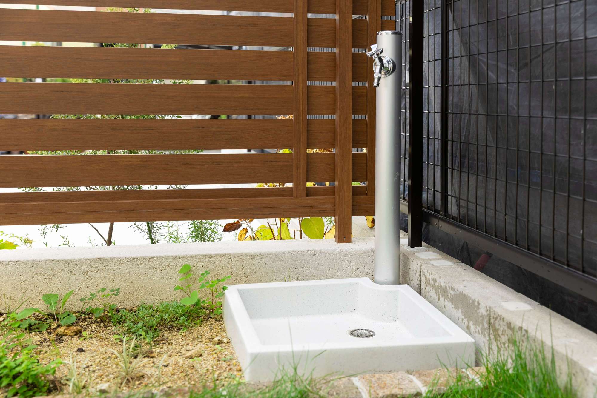 三井ホーム 新築外構 外構 フェンス ナチュラル デザイン エクステリア 自然石 サイクルポート 植栽 かわいい 愛知県 名古屋市