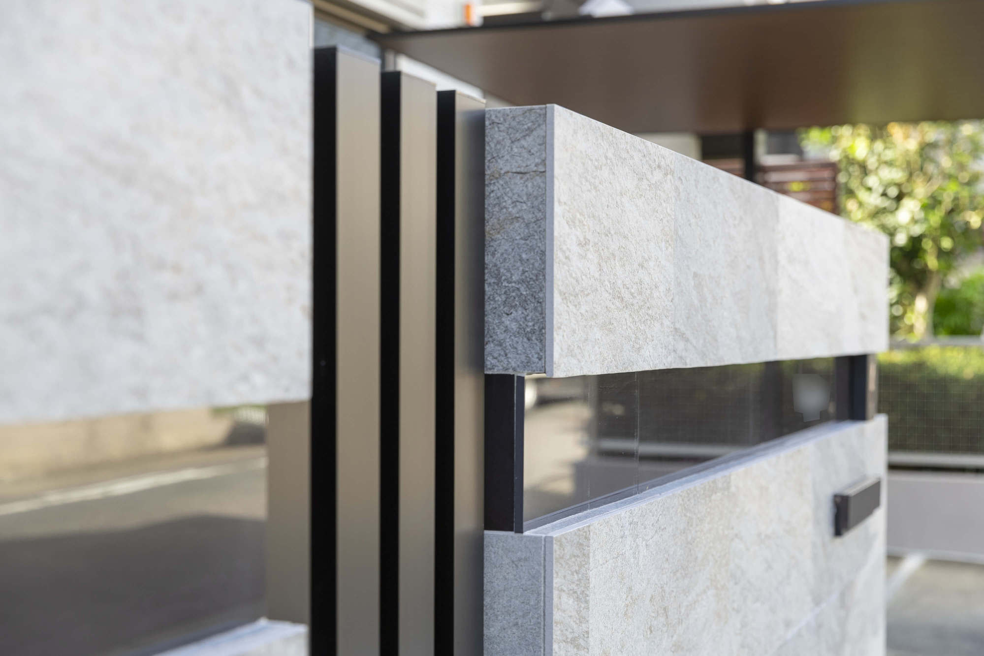 愛知県 名古屋市 外構 エクステリア リフォーム 駐車場 増設  スロープ 剪定 おしゃれ バリアフリー