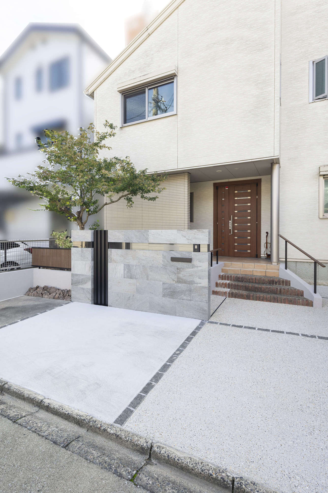 愛知県 名古屋市 外構 エクステリア リフォーム 駐車場 増設  スロープ 剪定 おしゃれ バリアフリー