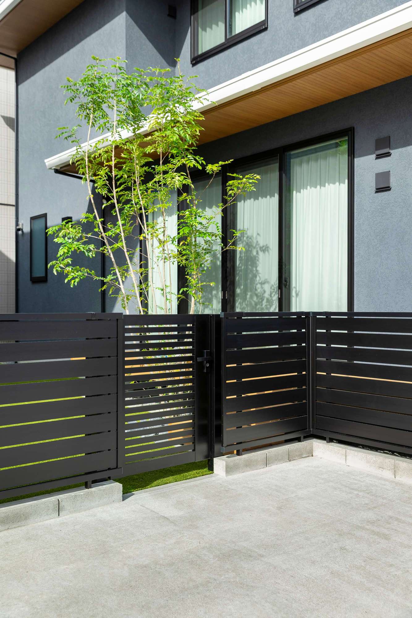 愛知県 名古屋市 新築外構 エクステリアデザイン 住友林業 角地 人工芝 ガーデンデザイン おしゃれ かっこいい モダン 和モダン ナチュラル 植栽