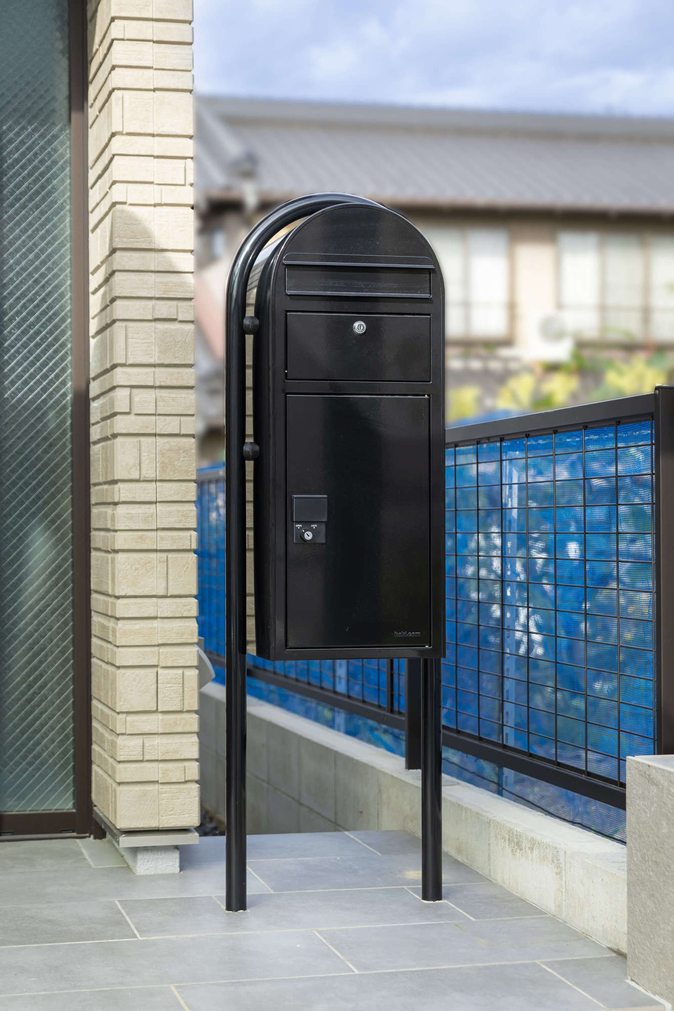 愛知県 名古屋 新築外構 ミサワホーム エクステリアデザイン ガーデンデザイン 門塀 カーポート 芝生 法面