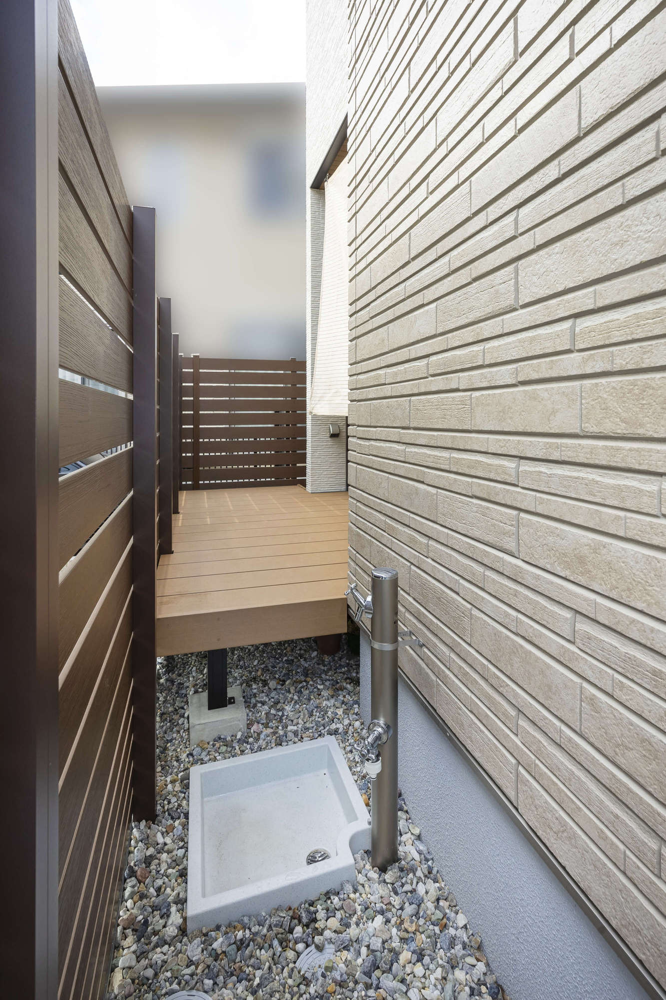 愛知県 名古屋 新築外構 ミサワホーム エクステリアデザイン ガーデンデザイン 門塀 カーポート 芝生 法面