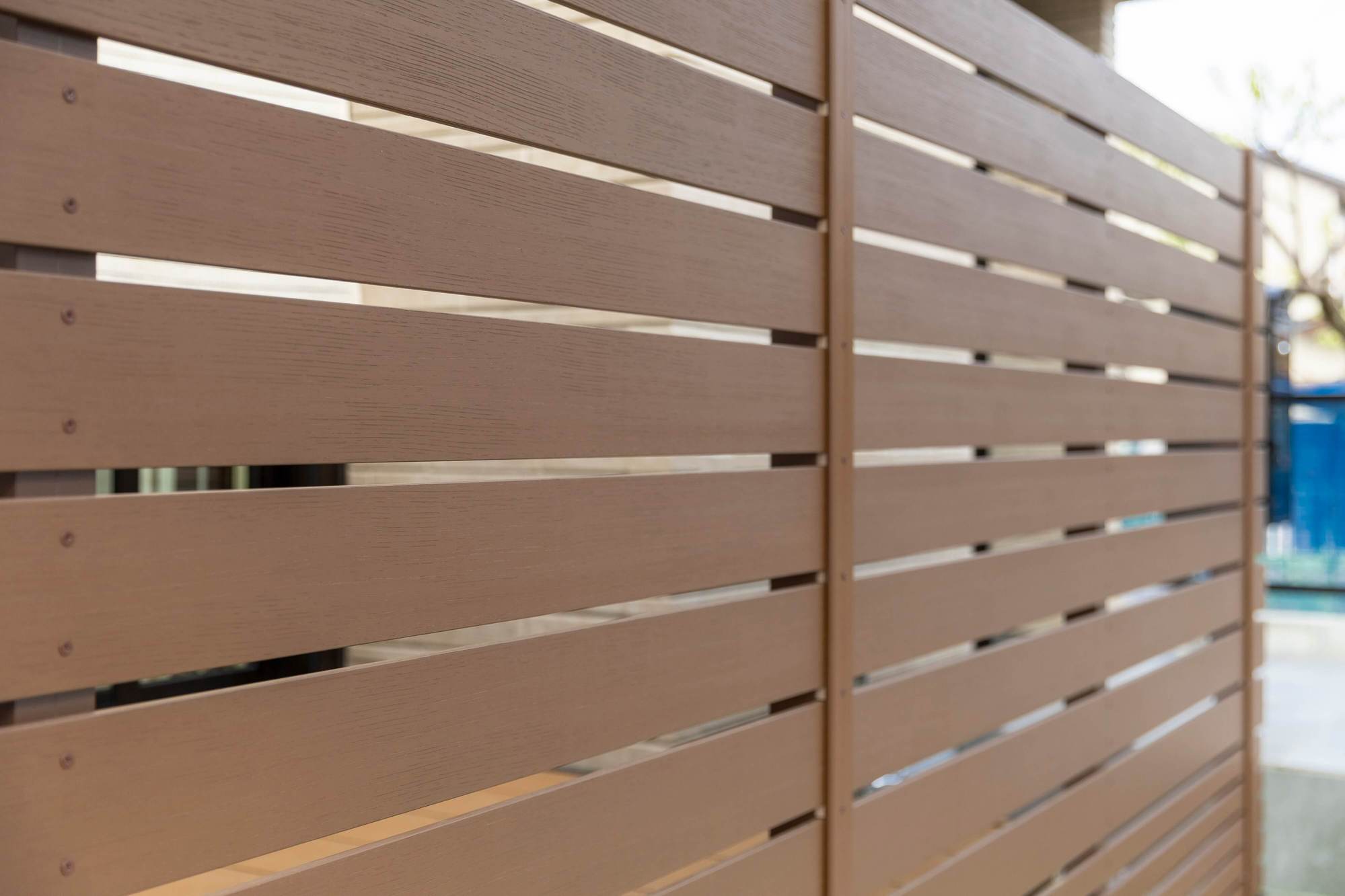 愛知県 名古屋 新築外構 ミサワホーム エクステリアデザイン ガーデンデザイン 門塀 カーポート 芝生 法面