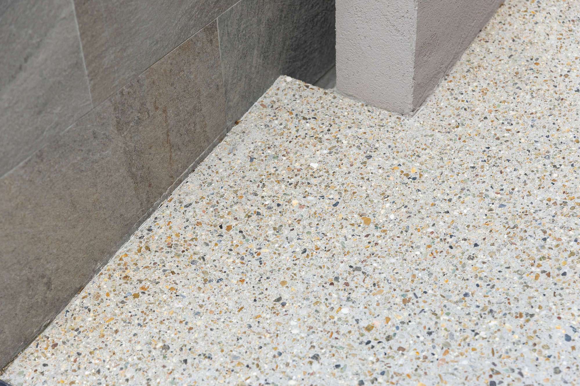 愛知県 外構 リフォーム エクステリア デザイン おすすめ 口コミ バリアフリー ローメンテナンス スロープ 駐車場増設